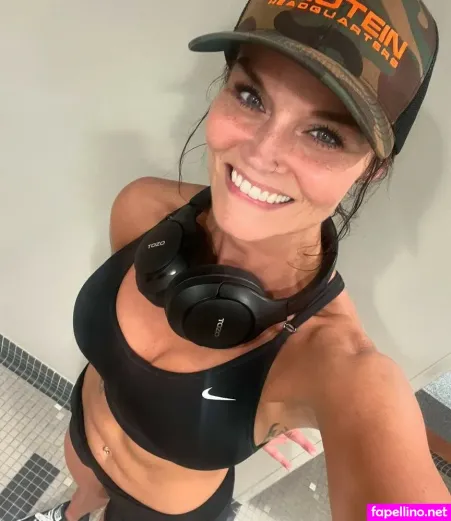 Julie Felton OnlyFans Thumbnail #SNtYn3CwKO