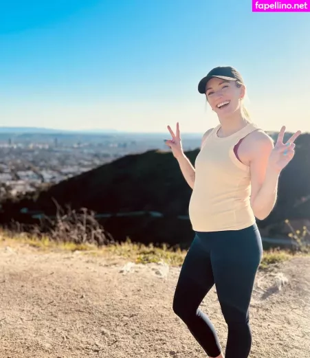 Julie Nolke OnlyFans Thumbnail #D6OUFmnvOn