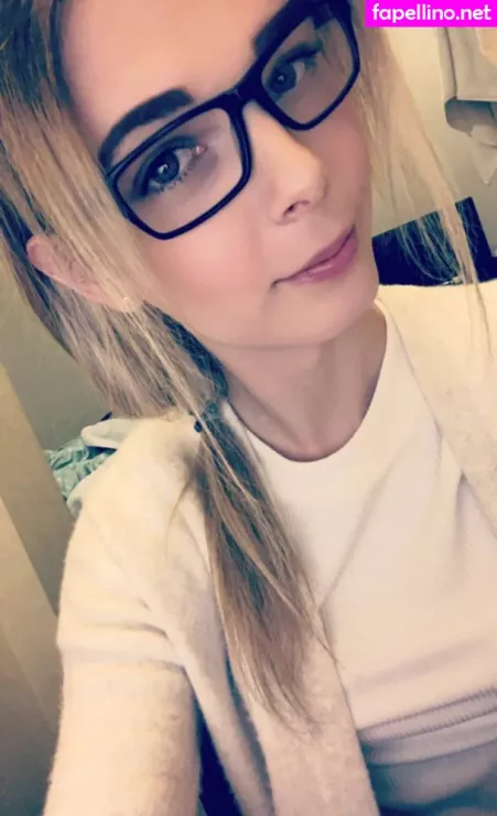 Julie Prim OnlyFans Thumbnail #bJ03aXb9Tb