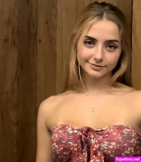 Julie Remoissenet OnlyFans Thumbnail #TI1ifBlTNG