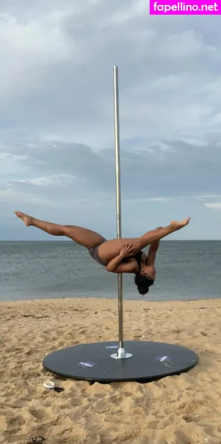 Julie Silver OnlyFans Thumbnail #8dT1nmpfDi