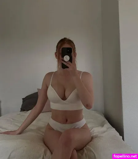 Julie Skov OnlyFans Thumbnail #8uXCKAdU10