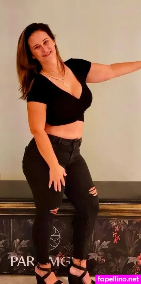 Julie Vaughn OnlyFans Thumbnail #8EtNw8LQB3