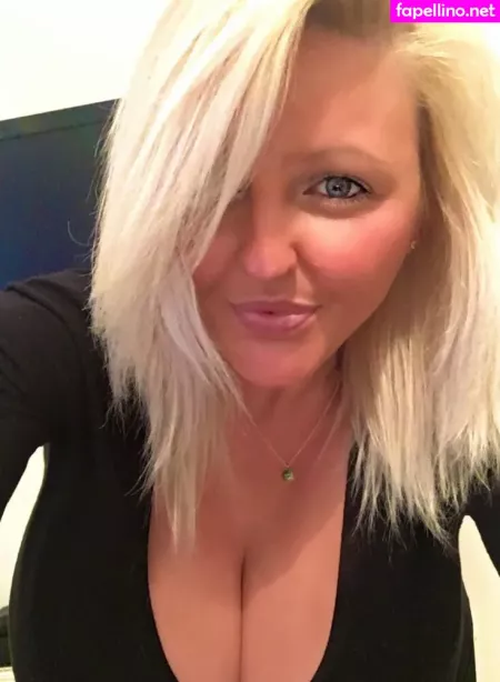 Julie OnlyFans Thumbnail #9CWnPZpkJ0