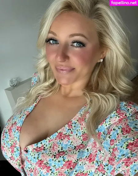 Julie OnlyFans Thumbnail #R5tv1PJJYj