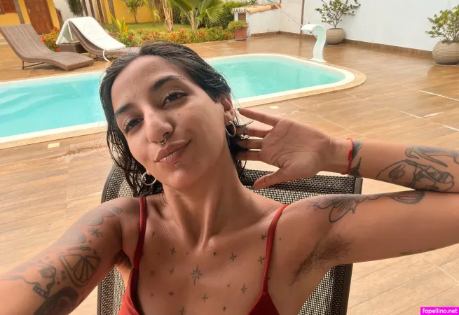 Juliekravitz OnlyFans Thumbnail #KVvpEvQ4iX