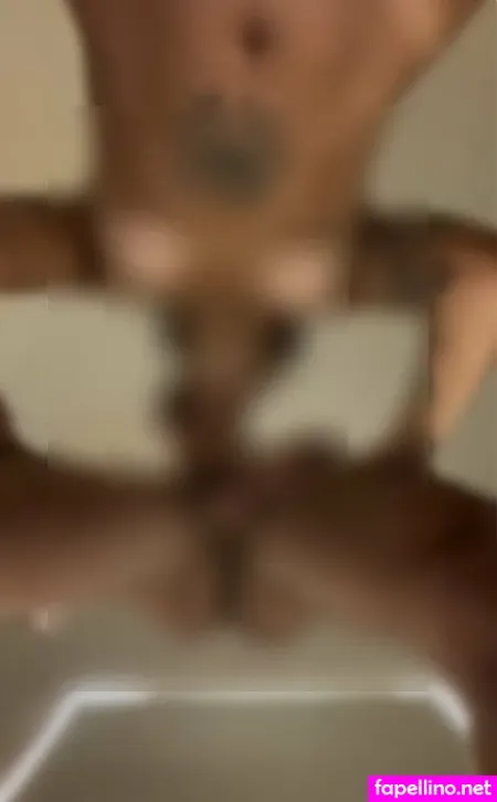 Juliekravitz OnlyFans Thumbnail #iZI5HOuTne