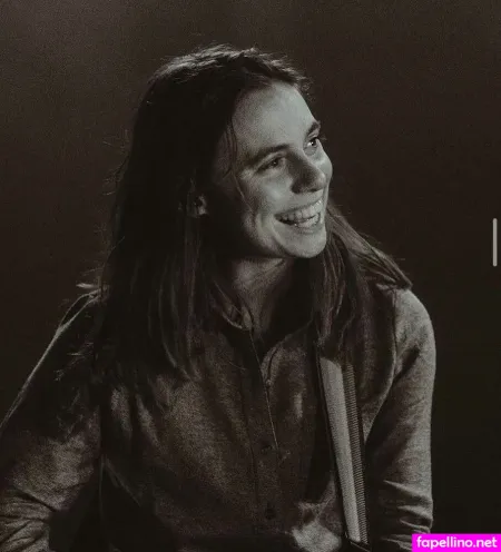 Julien Baker OnlyFans Thumbnail #goLAVLoAHV