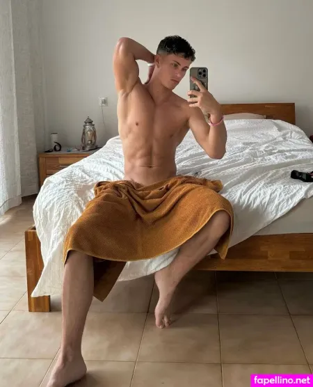 Julienpop OnlyFans Thumbnail #Wu7rsuM6qf