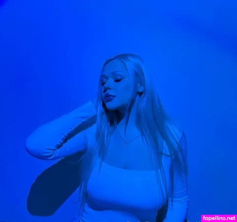 Julieschone OnlyFans Thumbnail #C94qhKO4HD