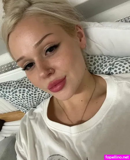 Julieschone OnlyFans Thumbnail #M1fweoPjgB