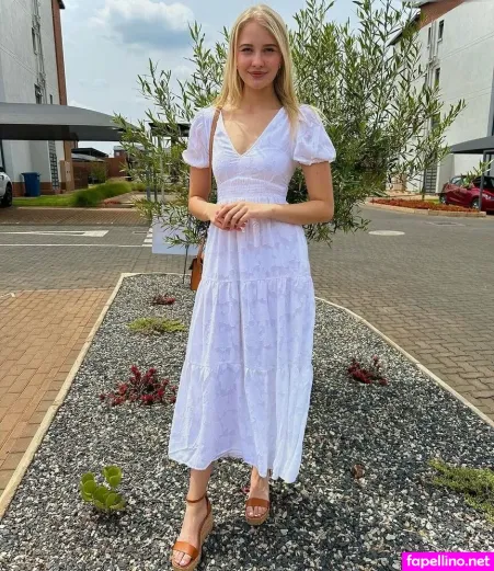 Juliet Small OnlyFans Thumbnail #MQRsqPqEmR