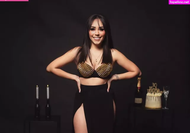 Julieta De Santos OnlyFans Thumbnail #4xSvyvN4WC