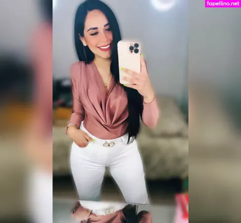 Julieta De Santos OnlyFans Thumbnail #WBU0p6yr4R