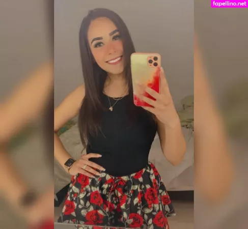 Julieta De Santos OnlyFans Thumbnail #kdbgGfZ8cJ