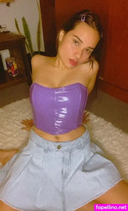 Julietacash OnlyFans Thumbnail #2mGBk4YOGA