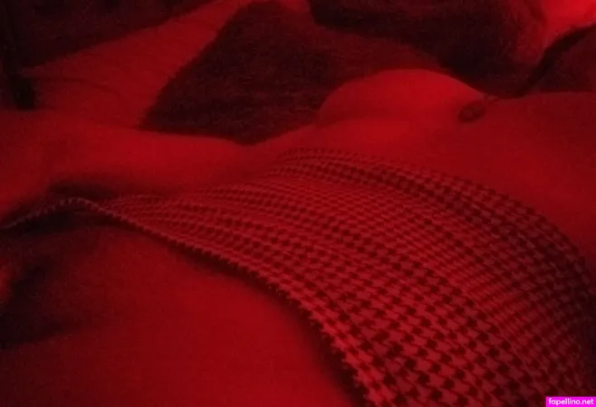 Julieth1xxx OnlyFans Thumbnail #RpvqwnxdWm