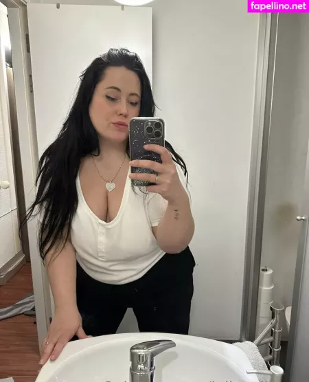 Julietwilliams OnlyFans Thumbnail #2KvKzDnuKC