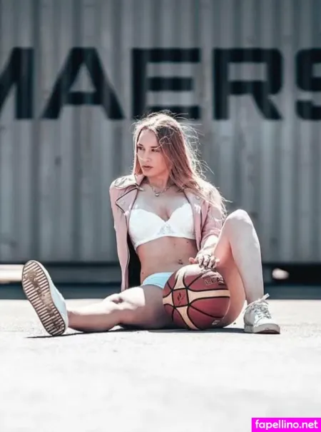 Juliia Geraldiine OnlyFans Thumbnail #zCViKYazwh