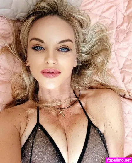 Julimoulin OnlyFans Thumbnail #01ooRXhtRC