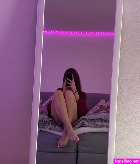 Julinaa May OnlyFans Thumbnail #B98aTcsmvl