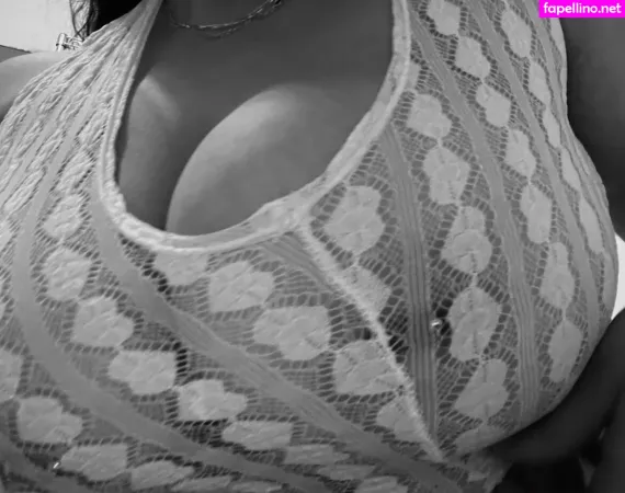 Julitka Tiutiunic OnlyFans Thumbnail #JrBy1lX0q0