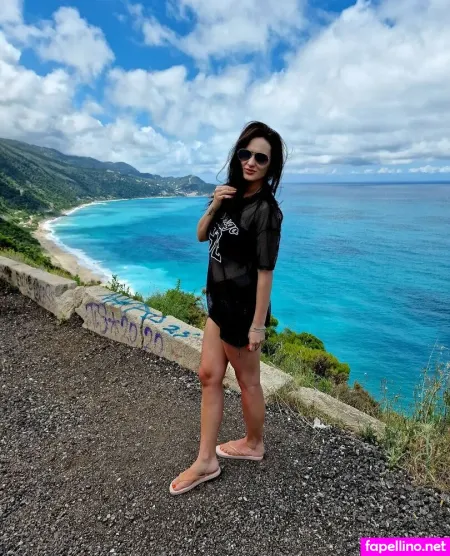 Jullyjullyennefree OnlyFans Thumbnail #PLiyJNBWjM