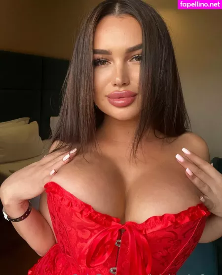 Julyboobsfree OnlyFans Thumbnail #zAs2ogG0Ha