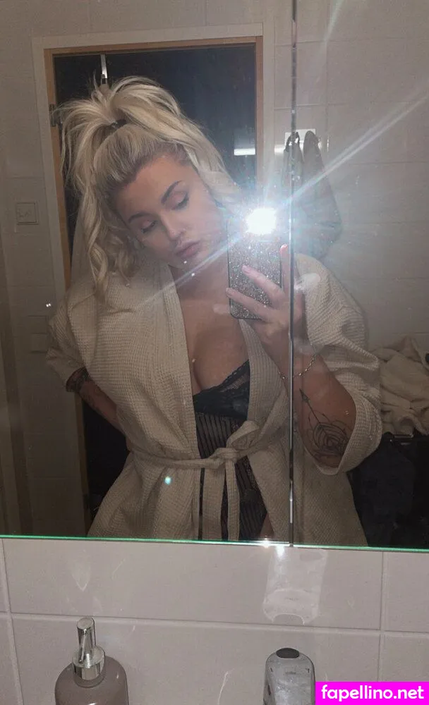 juliashmookz, julzuuuh Nude Leaked OnlyFans Photo #m3a0vKjDQp