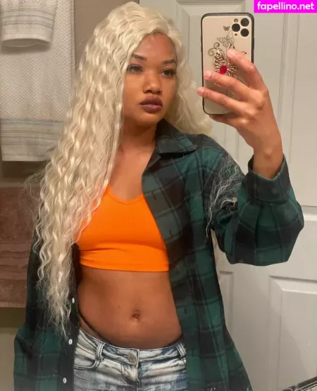 Junebug3333 OnlyFans Thumbnail #VqB9LFIQys