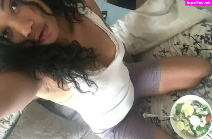 Junebug3333 OnlyFans Thumbnail #g1EsAWvpFs