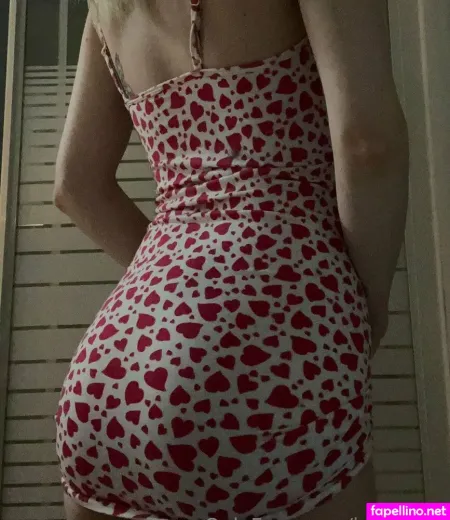 Junejuliet OnlyFans Thumbnail #etVmVoBHli