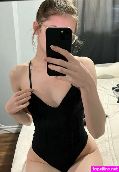 Junejuliet OnlyFans Thumbnail #vSZc8IqoUU