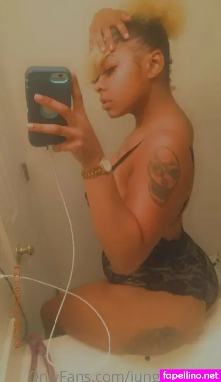 Junglebootyy OnlyFans Thumbnail #E9jMxPiAAX