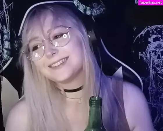 Juniper Actias OnlyFans Thumbnail #XElxFpYeus