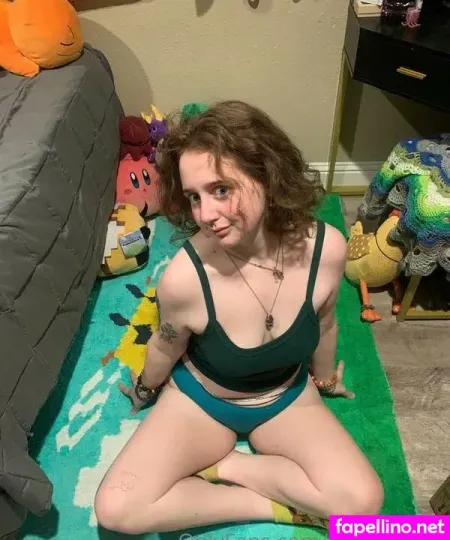 Junipersden OnlyFans Thumbnail #KXpvk9lbL4