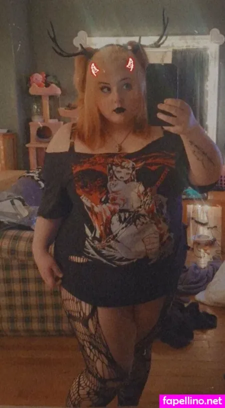 Junkyardpixie OnlyFans Thumbnail #UthY5q4htF