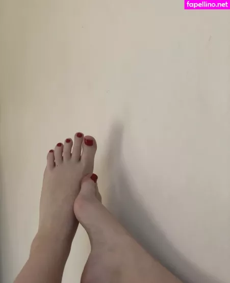 Just Me And My Feet OnlyFans Thumbnail #rZO79XxWAz