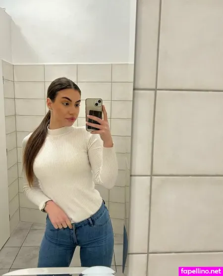 Justadela OnlyFans Thumbnail #sGcytOguI3