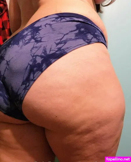 Justafemalenerd Main Profile Photo