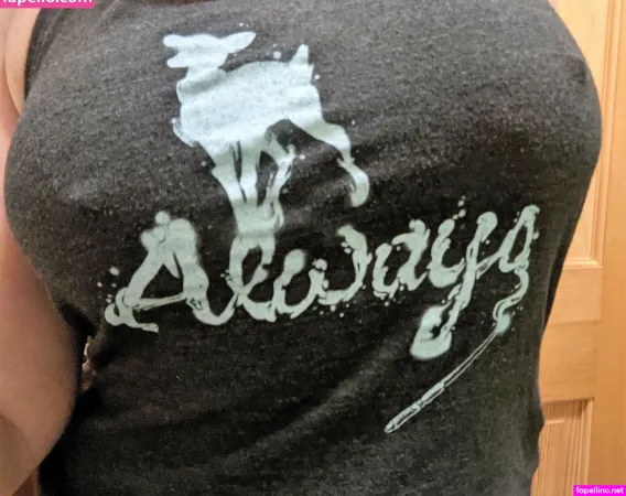 Justafemalenerd OnlyFans Thumbnail #ZysgQuZrLT