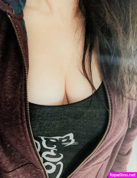 Justafemalenerd OnlyFans Thumbnail #llvMeUj1mg