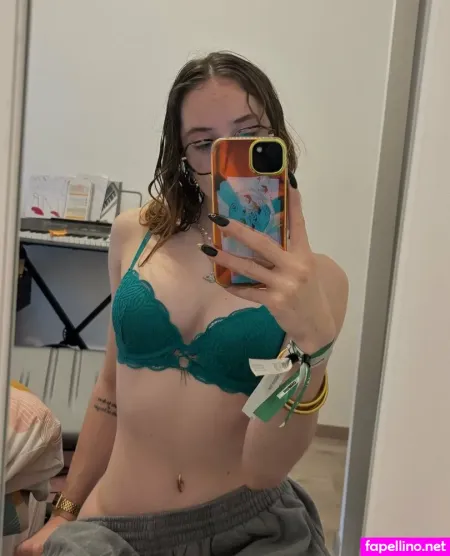 Justemmamoooon OnlyFans Thumbnail #8Rz3eH4EJi