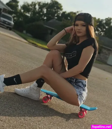 Justfoxii OnlyFans Thumbnail #KmzW2A608t