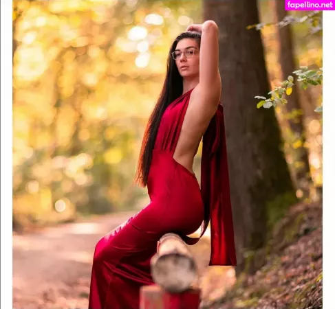 Justine Anne Crane OnlyFans Thumbnail #QdMiwcOSCJ