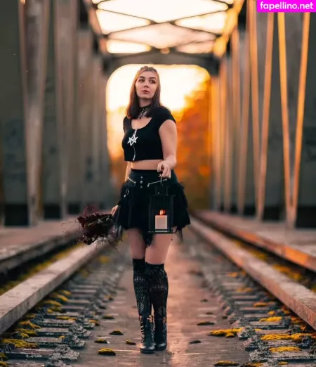 Justine Anne Crane OnlyFans Thumbnail #uKrFmxslqk