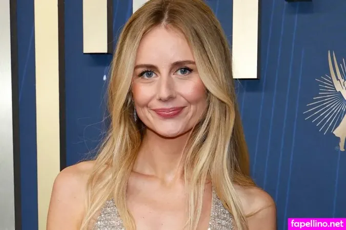 Justine Lupe OnlyFans Thumbnail #tpeaWdDqqo