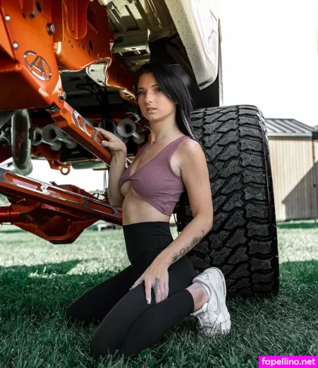 Justine Wolf OnlyFans Thumbnail #167f9CPvRK