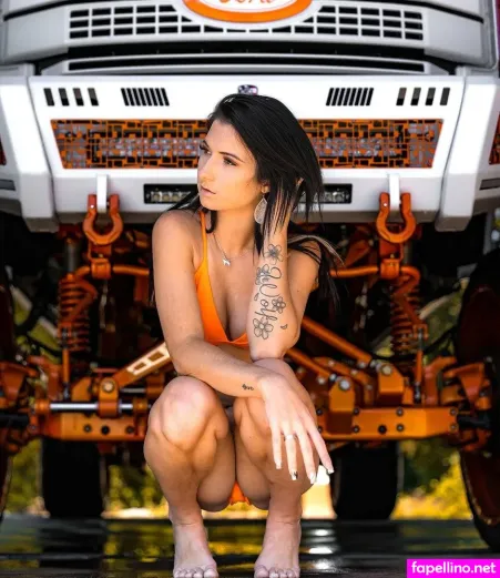 Justine Wolf OnlyFans Thumbnail #9vnHMxwBLv