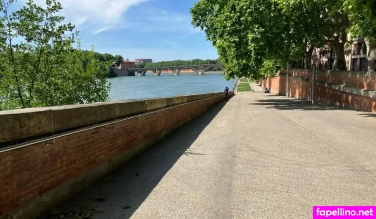 Justine Wolf Main Profile Photo